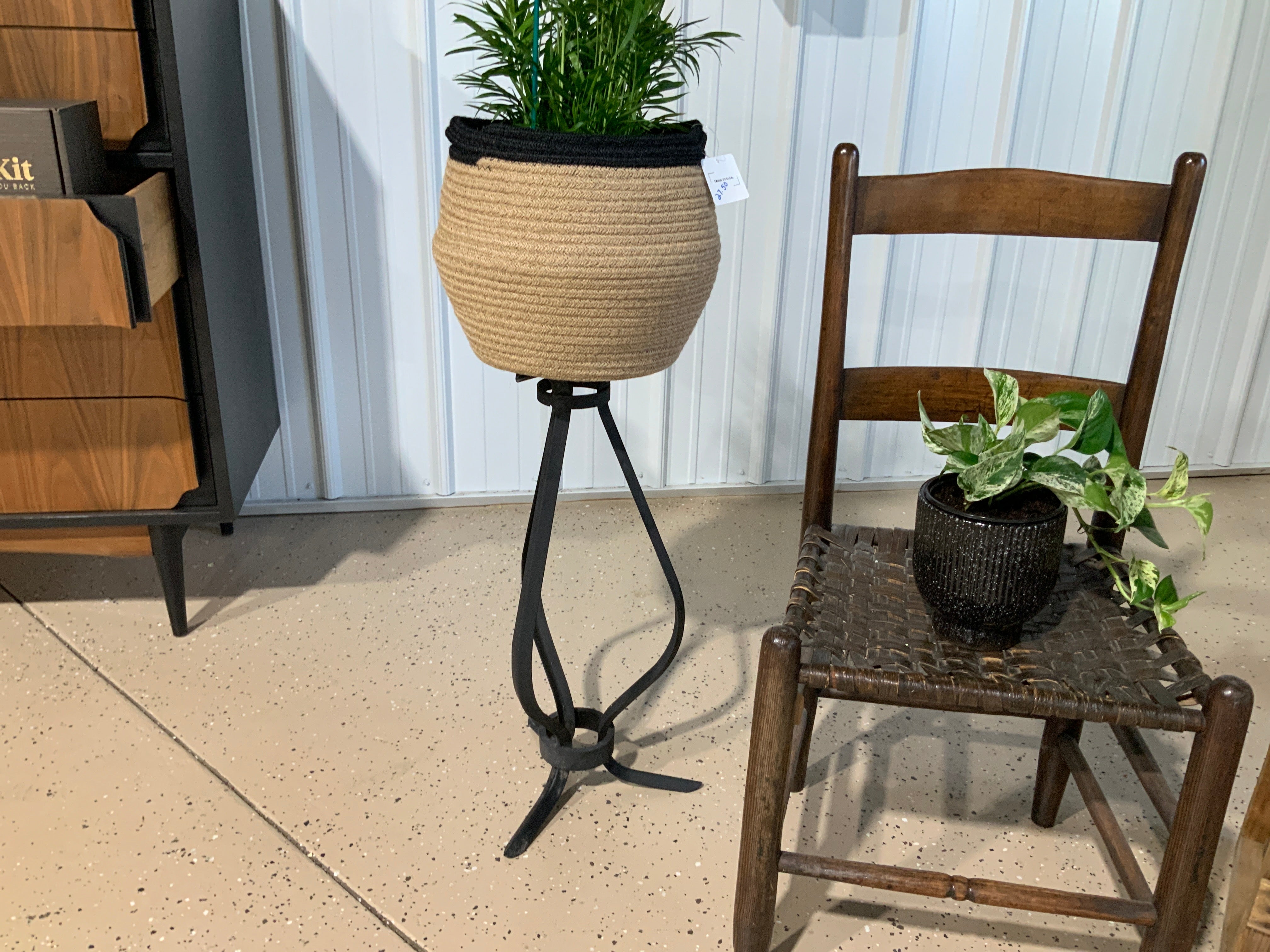 Black Metal Plant Stand