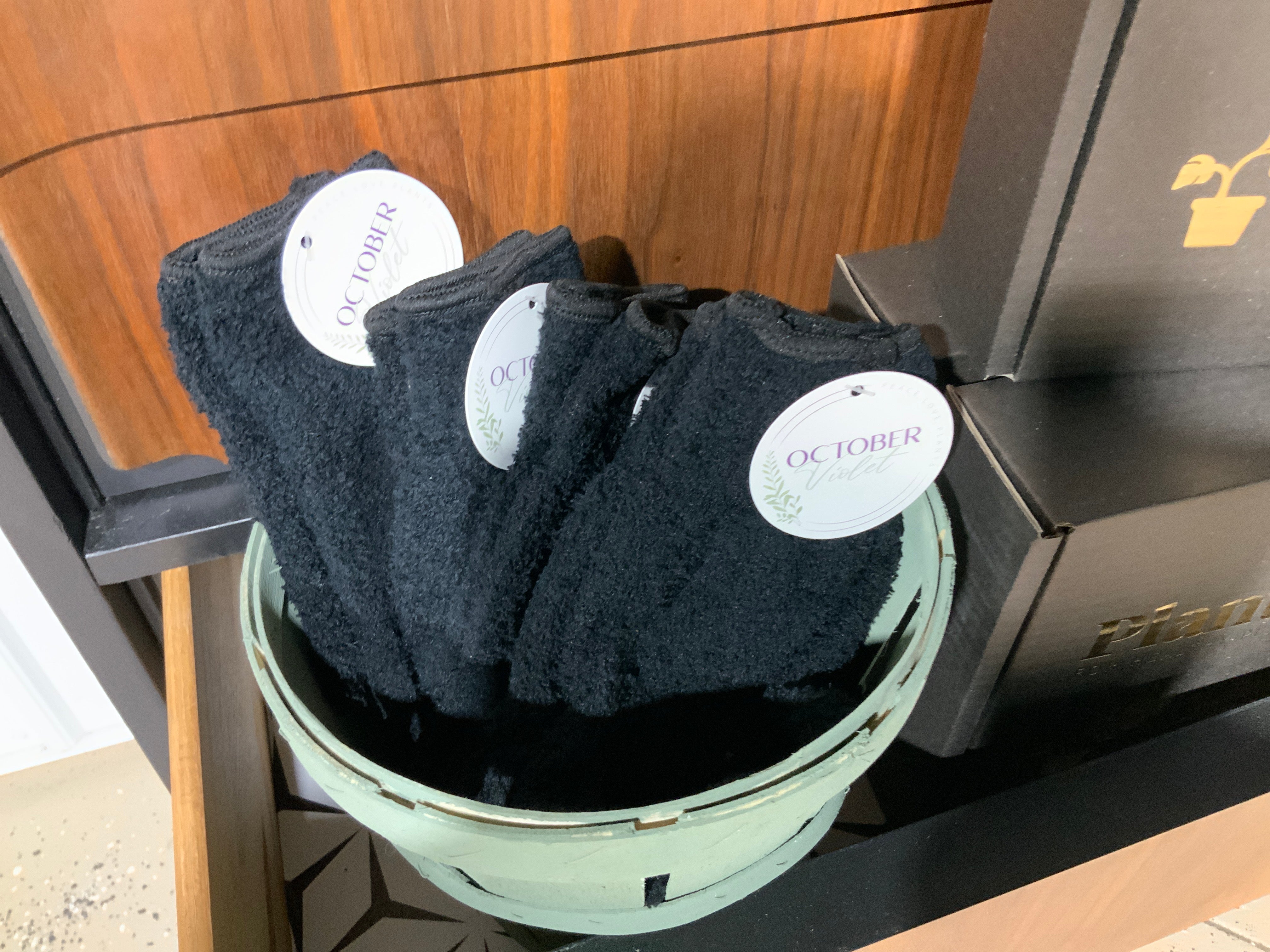 Plant Dusting Gloves