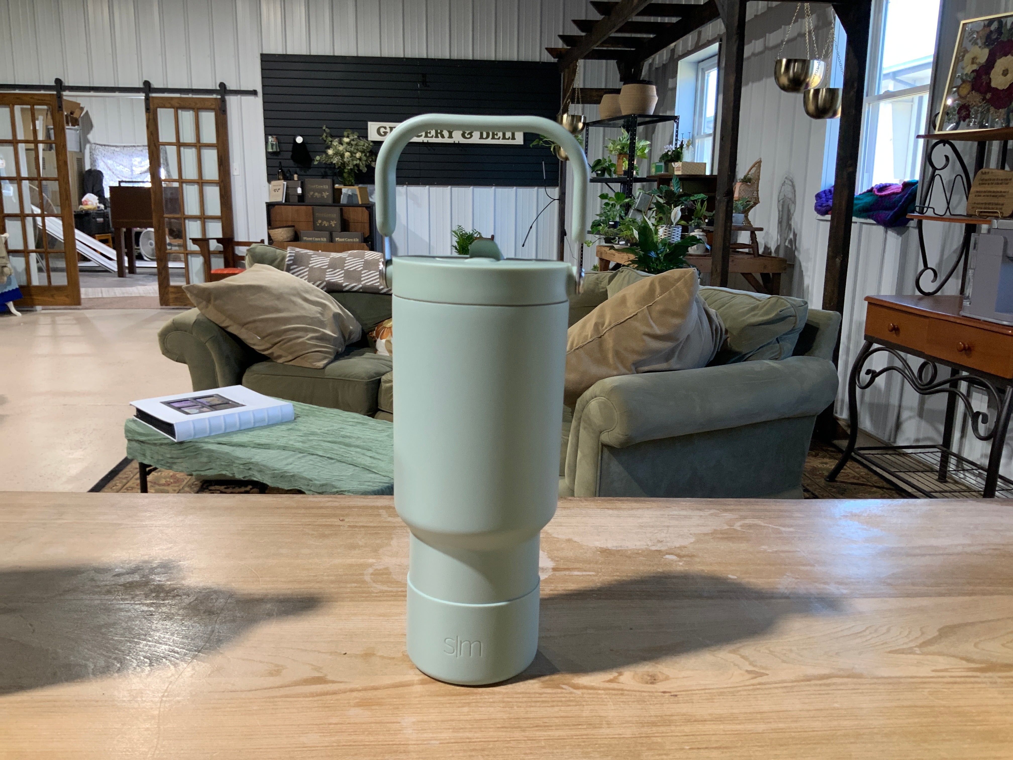 Sage green Trek Pivot- 30 oz