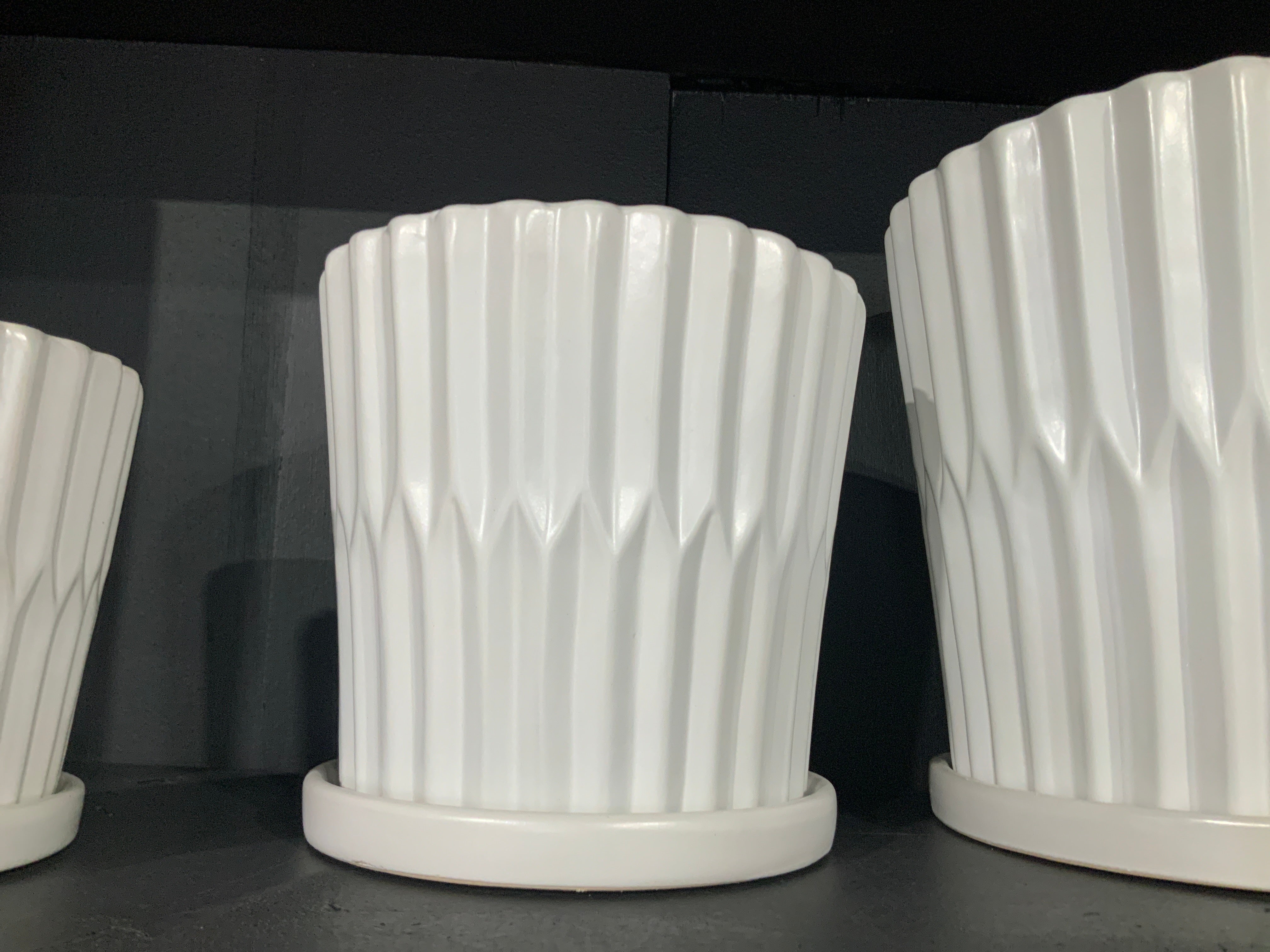 Medium White Ribbed Planter