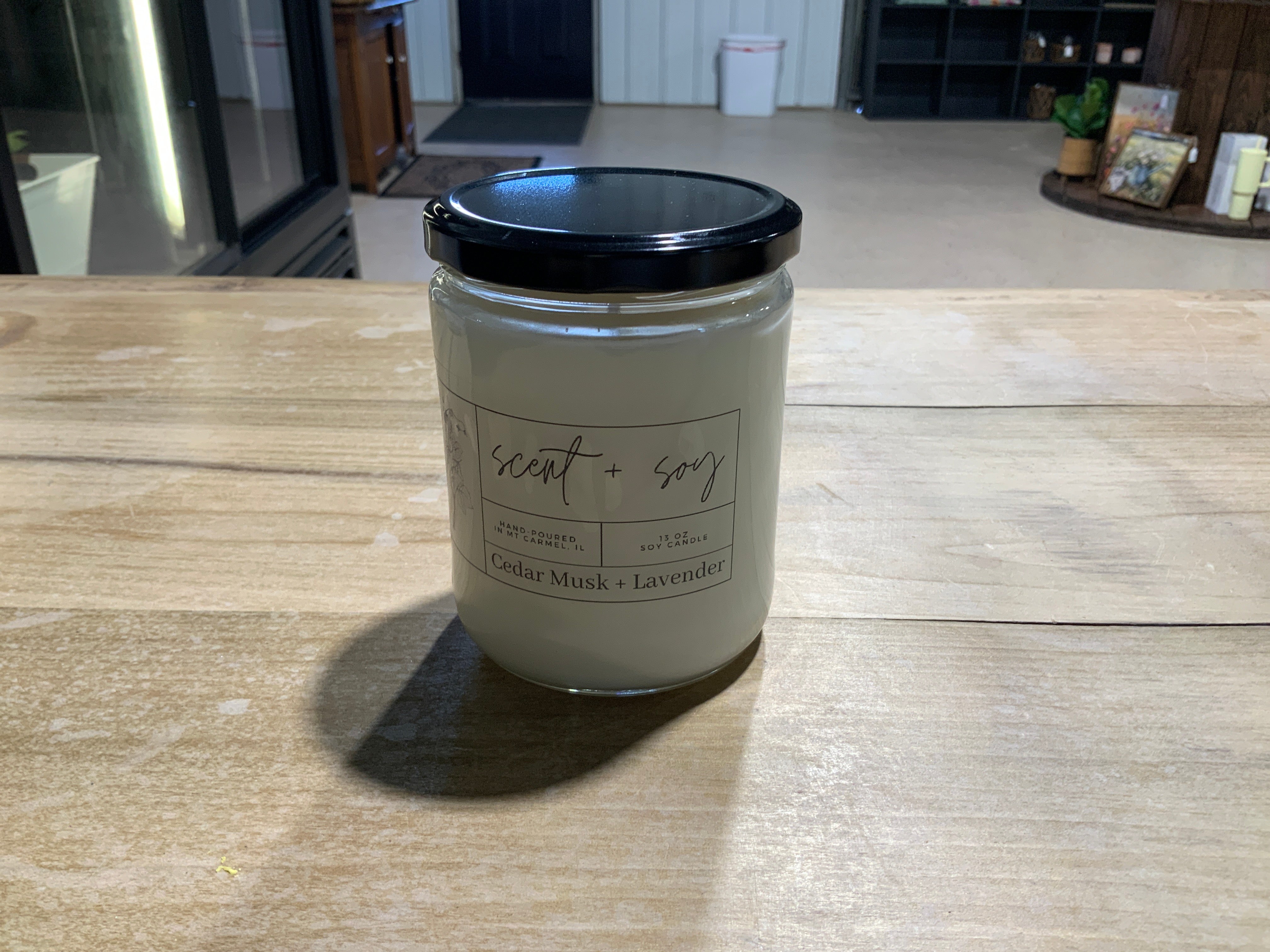 Cedar musk & Lavender- 13 oz jar