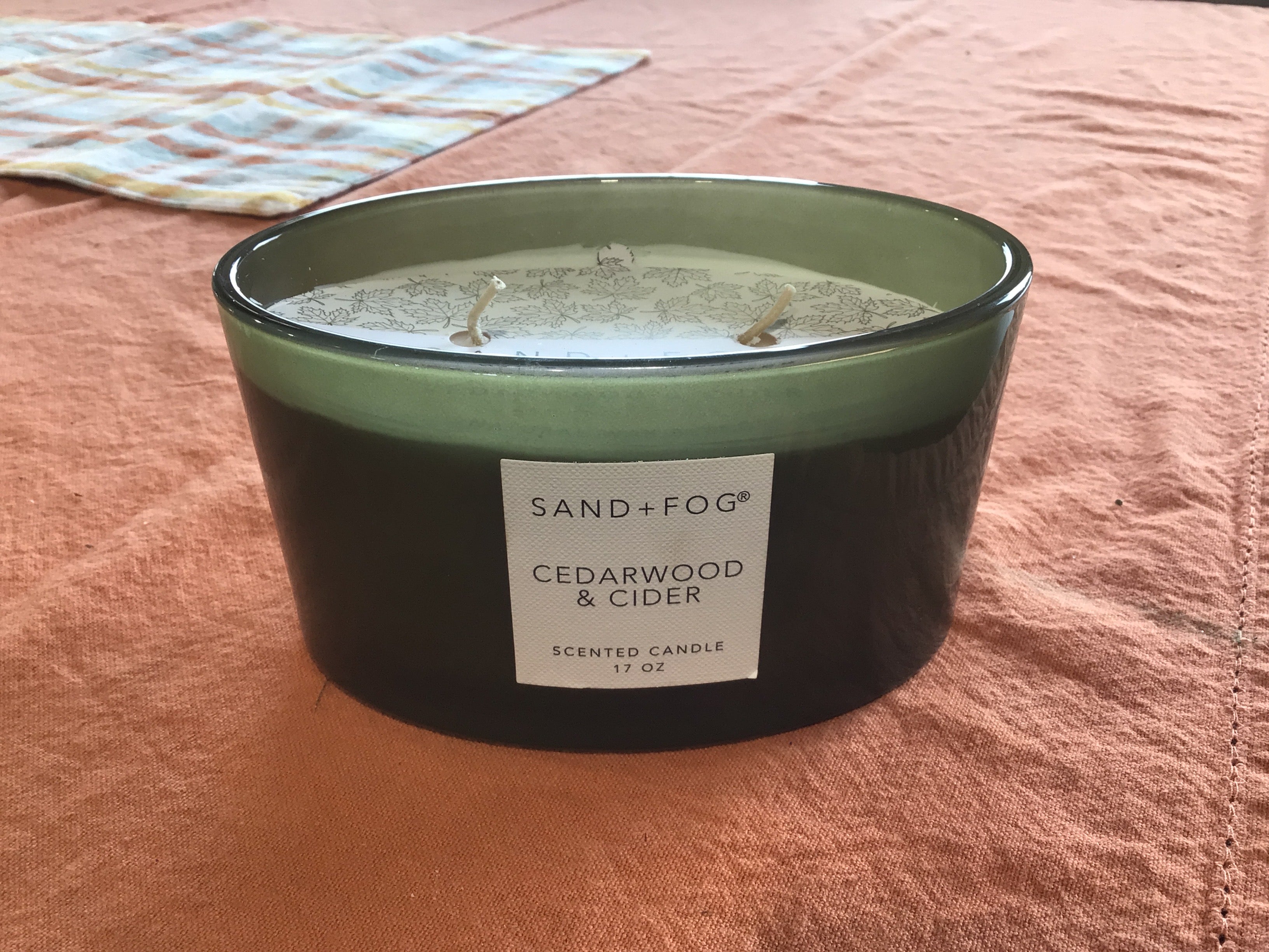 Oval shaped candle 17.oz