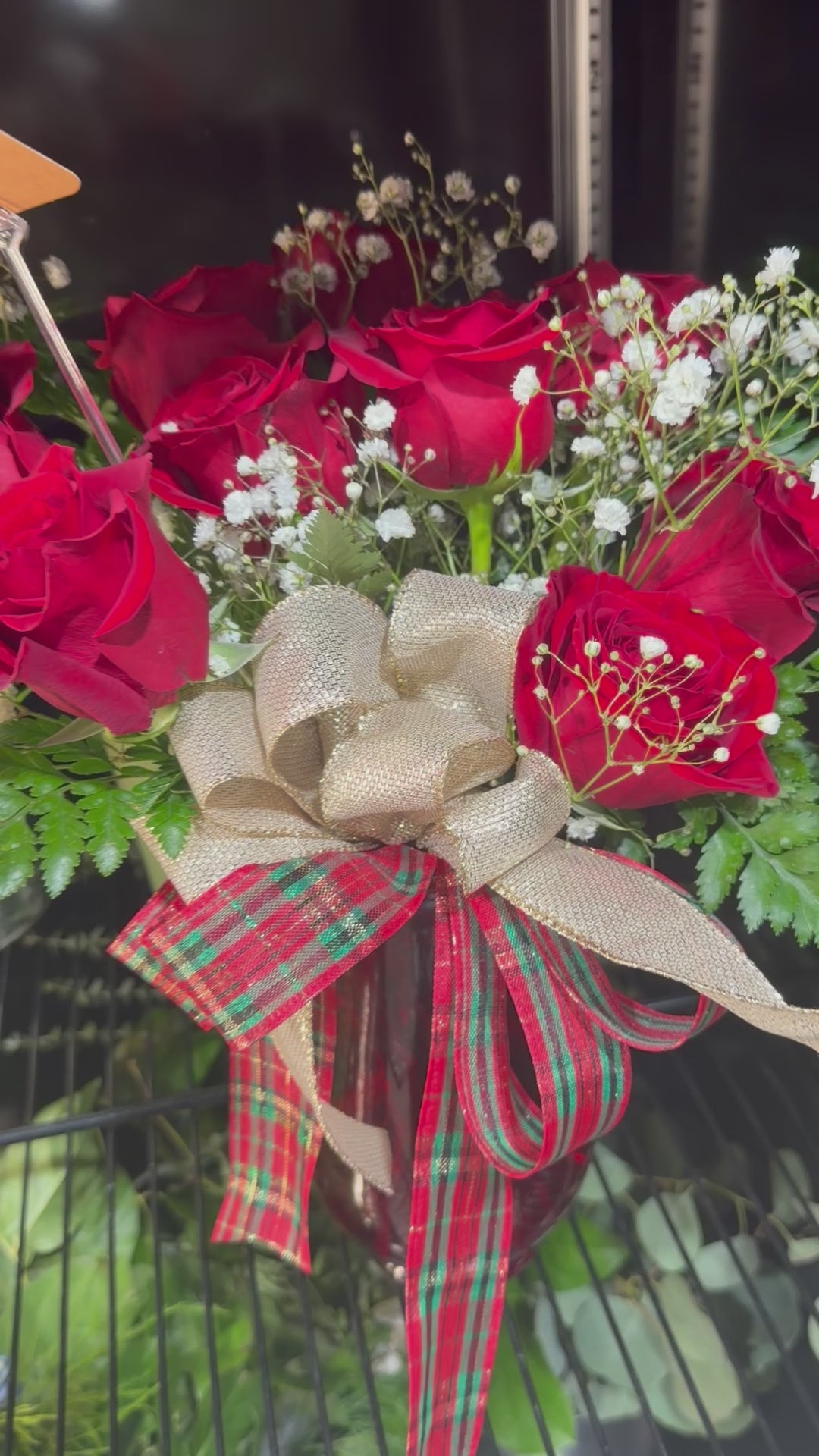 Load video: Holiday Vase